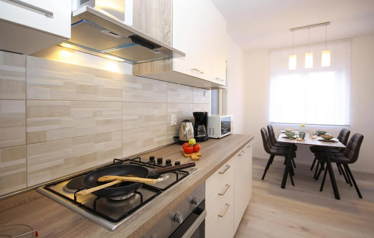 Apartman Nonno Pula 0*,